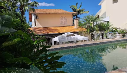 Casa com 5 dormitórios à venda, 335 m² por R$ 2.220.000,00 - Coqueiros - Florianópolis/SC