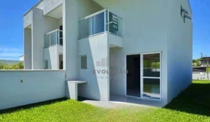 Sobrado com 2 dormitórios à venda, 85 m² por R$ 535.000,00 - Areias - São José/SC