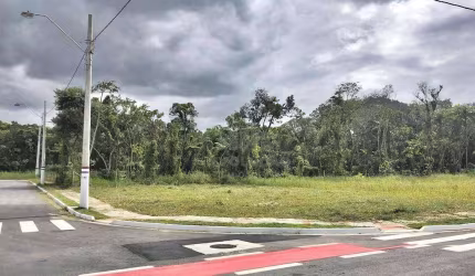 TERRENO 327 m², Escritura, 2 Andares  - Forquilhas