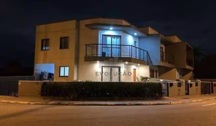 Sobrado com 3 Dorms com Suíte - Forquilhas - São José/SC