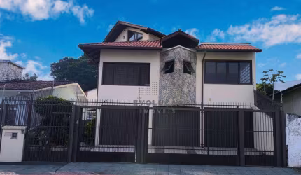 Casa com 3  Dorms, Suíte e 264 m² privativos - Capoeiras - Florianópolis/SC
