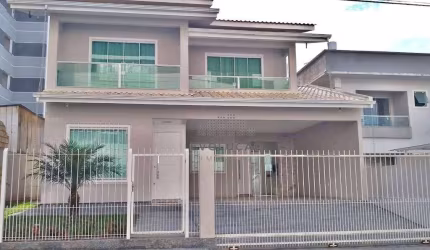 CASA 3 Quartos, 1 Suíte,  3 Sacadas,  4 Vagas - Pagani