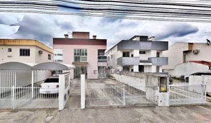 APTO 2 Quartos, Sacada, 1 Vaga - São Sebastião