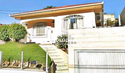 Ótima Casa 4 Dormitórios com 2 Suítes - Areias São José SC..