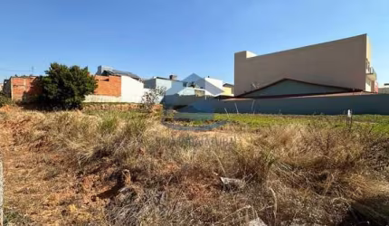 Terreno comercial à venda no Jardim Regina, Indaiatuba  por R$ 1.200.000