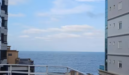 Apartamento Pronto para morar Na Meia Praia!