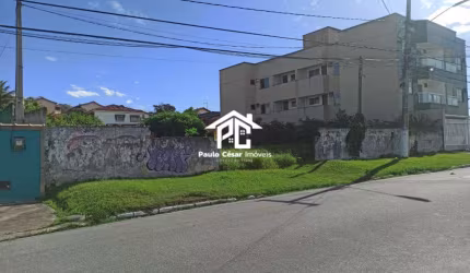 Excelente lote medindo 12x30 total de 360m² , rua asfaltada a poucos metros do centro de Iguaba Grande.  Temos 2 lotes disponíveis.  Cada lote R$200.0