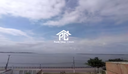 Linda casa de frente para a Lagoa de Araruama toda em fino acabamento. Casas composta de: Linda Sala ampla  e privativa Cozinha com armários planejado