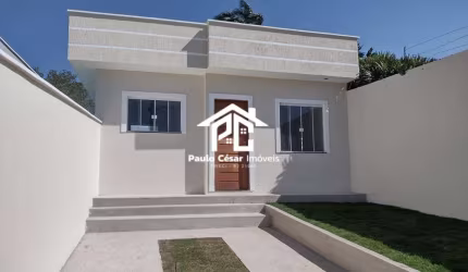 Imperdível! Casa à venda em Araruama-RJ, no bairro Coqueiral: 2 quartos, 1 suíte, 1 sala, 1 banheiro, 1 vaga, 70m².