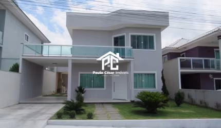 Linda casa em um dos condomínios mais badalados em Araruama, composta por: 03 quartos, sendo 01 suíte, ampla sala, cozinha com móveis planejados, área