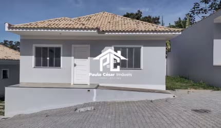 Casa em Condomínio à Venda em Araruama-RJ, na Praia do Hospício - 2 Quartos, 1 Sala, 1 Banheiro - 68m²