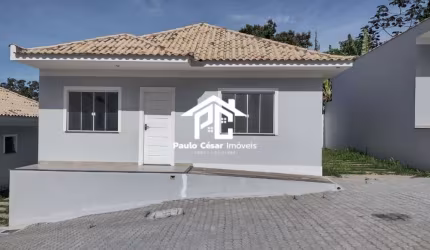 Casa em Condomínio à Venda em Araruama-RJ, na Praia do Hospício - 2 Quartos, 1 Sala, 1 Banheiro - 68m²