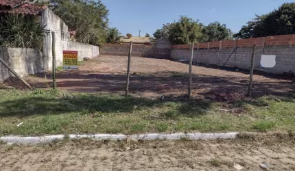 Terreno à venda em Araruama-RJ, bairro Pontinha do Outeiro, com 600m² de área! Venha conferir!
