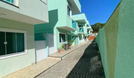 Imperdível oportunidade de adquirir casa com 4 quartos e 3 suites na Praça da Bandeira, Araruama-RJ!