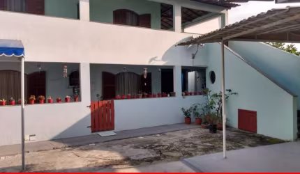 Ótima casa com 02 quartos sendo 02 suítes, sala, cozinha, banheiro, área de serviço, varandas, garagem, excelente localização. Aceita carta de crédito