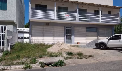 Ótima loja medindo 30m², com banheiro, em rua asfaltada, local tranqüilo e de fácil acesso! Aceita financiamento.