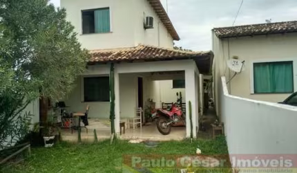Excelente casa com 3 quartos sendo 1 suite ótima localização ao lado do centro