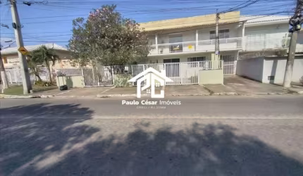Excelente apartamento na Pontinha, considerado um dos melhores bairros de Araruama.  Composto por: Ampla sala, Ampla Cozinha, 2 quartos sendo 1 suíte,