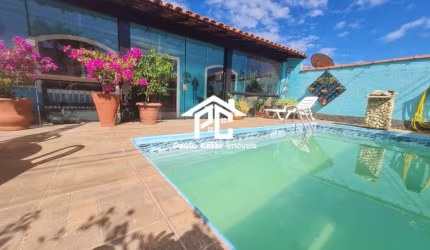 Casa térrea em condomínio na Pontinha,  contendo 4 quartos, sendo 2 suítes plenas, duas salas para 03 ambientes distintos, lazer com piscina,  ducha,