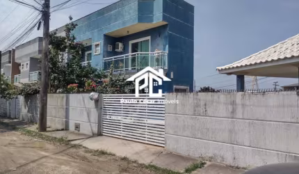 Casa Duplex com 04 quartos sendo 01 suíte ótima sala cozinha banheiro área de serviço área gourmet com churrasqueira ducha e banheiro. Ótima localizaç