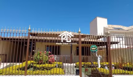 Imperdível Casa à Venda em Araruama-RJ, Parque Hotel: 3 Quartos, 1 Suíte, 4 Banheiros, 1 Vaga de Garagem, 204m². Aproveite!