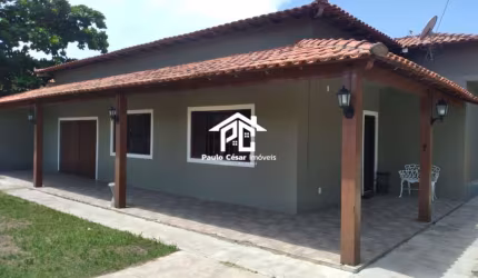 CASA COM 3 QUARTOS / TERRENO COM 535M² / POUCOS METROS DA LAGOA E RODOVIA