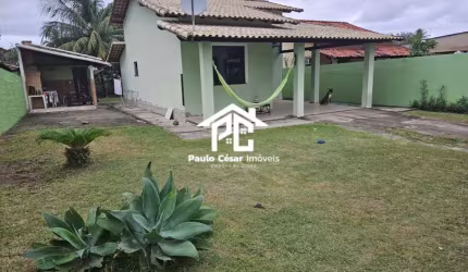 Imperdível oportunidade de casa à venda em Araruama-RJ, Praia do Hospício! 2 quartos, 1 sala, 2 banheiros Próxima a lagoa.