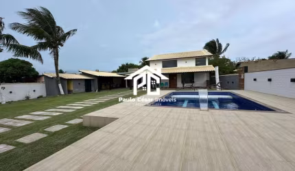 Casa de Praia  em Condomínio à Venda em Araruama-RJ, Praia Seca! 4 Quartos, 3 Suítes, 1 Sala, 2 Banheiros, 220m² de Área!