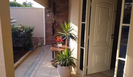 Casa térrea 3 Dormitórios, 1 Suíte, área gourmet, garagem