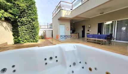 Casa a venda com Jacuzzi 4 dormitórios, sendo 1 no térreo em Condomínio em Paulí