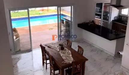Sobrado com 3 Suítes e Piscina -Terras do Cancioneiro- Paulínia