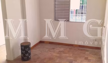Casa comercial - Rua Joaquim Tavora!