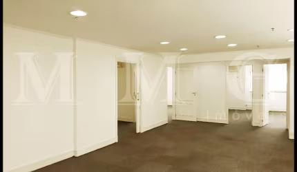 Belo conjunto comercial localizado no Jardim Paulista