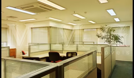 Conjunto comercial mobiliado com 250m² de vão livre a 50m do Metro Paraíso