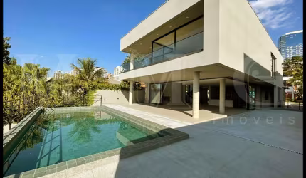 Casa  Alphaville , Residencial um - 1042 m2 de área construída , 5 suítes, 10 vagas de garagem
