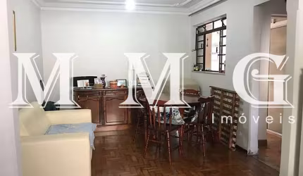 Amplo e muito bem localizado sobrado de 2 dormitórios