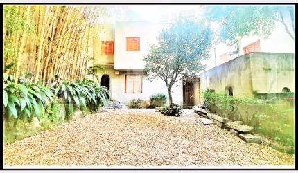 Casa em vila, comercial /residencial Higienópolis 113,00 m² de área construída 3 garagens.