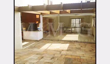 Oportunidade Única de Cobertura Duplex em Moema
