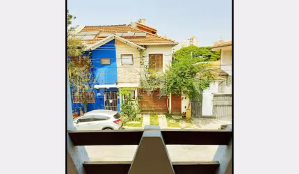 Vila Mariana Sobrado à Venda. Impecável.  2suites cinco quartos 190m² construído.