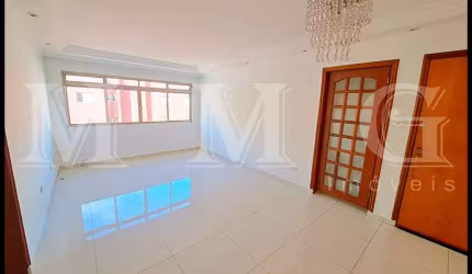 Apartamento com 3 dormitórios, 1 vaga, excelente localização.