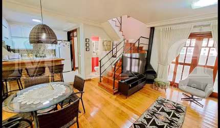 Casa em condomínio fechado, rua tranquila, próximo ao metrô .