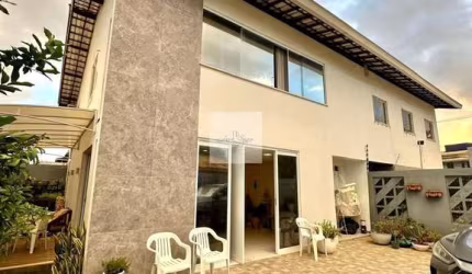 Casa em Vilas do Atlântico  -  Lauro de Freitas