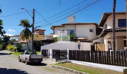 Casa em Buraquinho  -  Lauro de Freitas