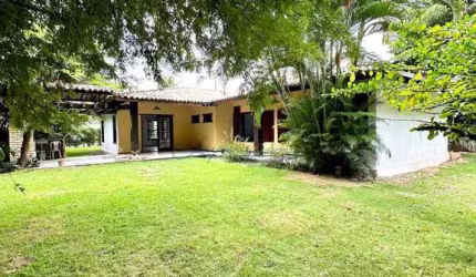 Casa em Condominio em Estrada do Coco  -  Lauro de Freitas