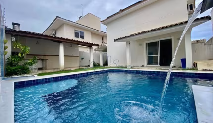 Casa em condominio duplex em Buraquinho  -  Lauro de Freitas