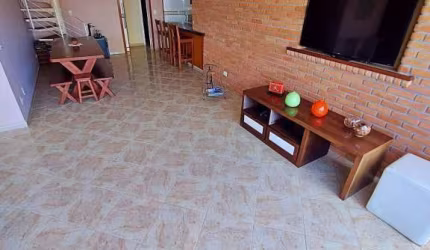 AMPLA COBERTURA, REFORMADA, 500M DA PRAIA!