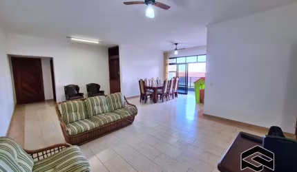APARTAMENTO ENORME , 04 DORMITÓRIOS, 200M DA PRAIA!