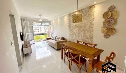 LINDO APTO REFORMADO, EM EXCELENTE LOCALIZAÇÃO, APENAS 300MTS DO MAR!