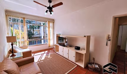 AMPLO APARTAMENTO 03 DORMITÓRIOS À 02 QUDRAS DA PRAIA!