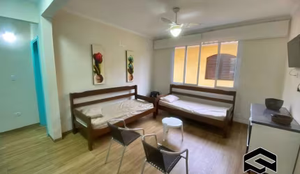 APARTAMENTO REFORMADO, 02 DORMITÓRIOS COM DESPESAS BAIXAS!